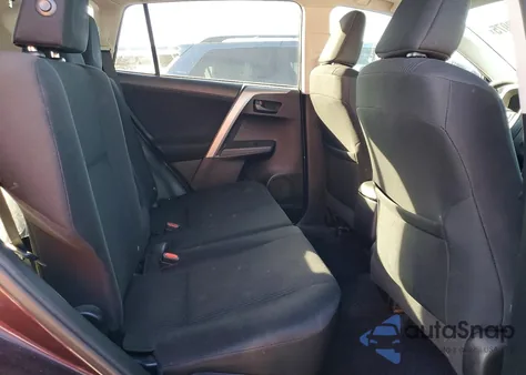 2016 Toyota Rav4 Le z USA, uszkodzony, nr VIN 2T3ZFREV7GW310389